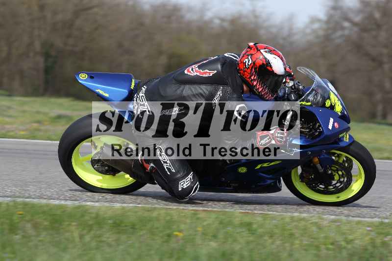 /Archiv-2023/06 10.04.2023 Moto Club Anneau du Rhin/Rouge Expert/21-1